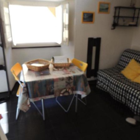 Bilocale Centro Storico - Via Sant' Erasmo Apartment Bonassola Ngoại thất bức ảnh