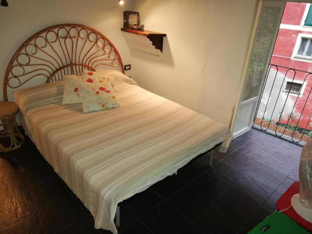 Bilocale Centro Storico - Via Sant' Erasmo Apartment Bonassola Ngoại thất bức ảnh